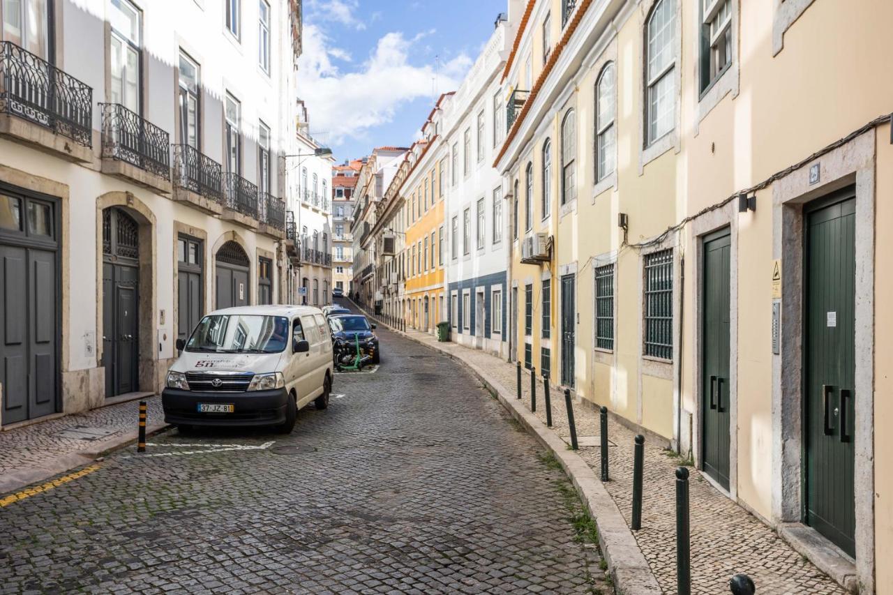 Апартаменты Chic Tailor Made Flat In Chiado Лиссабон Экстерьер фото